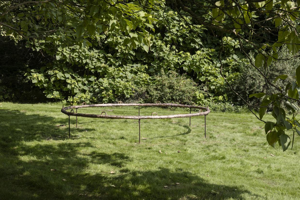 Maika Garnica, To hold, to carry, to walk, a sound (2021) © Ans Brys